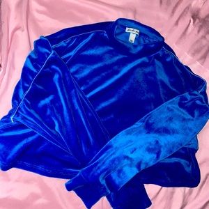 Blue velvet white lined long sleeve crop top